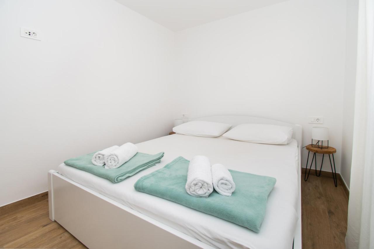 Apartmani Monika Zaboric Exterior photo