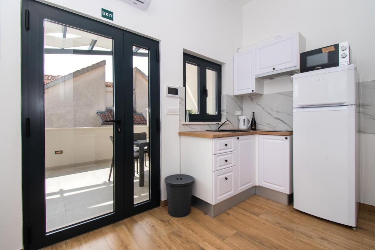 Apartmani Monika Zaboric Exterior photo