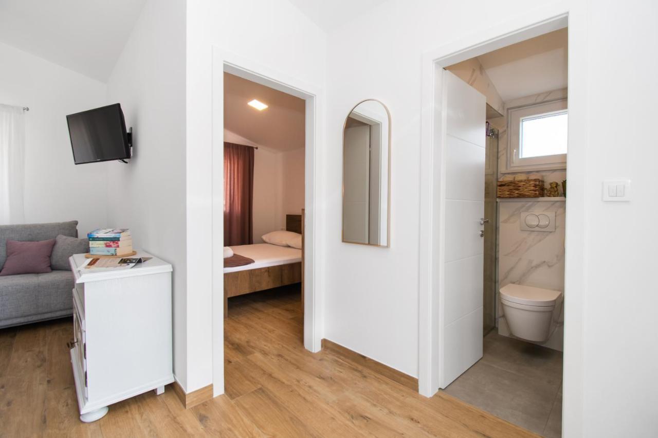 Apartmani Monika Zaboric Exterior photo